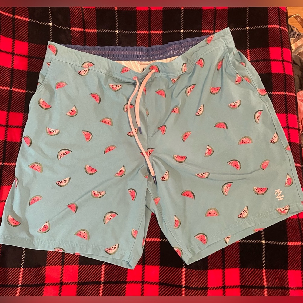 Men’s Izod Saltwster Size 2XB Stylish Blue and Red Board Shorts for Swimming - Picture 1 of 6